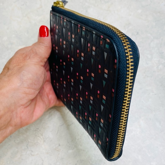 Fossil Cowhide Corner Zip Around Passport/Wallet - Picture 11 of 13